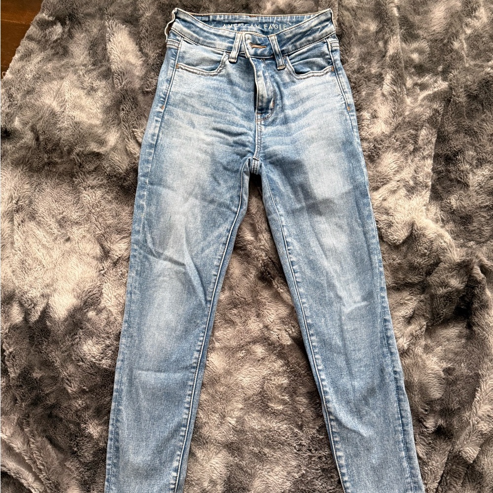 American Eagle Outfitters Light Wash Skinny Jeans